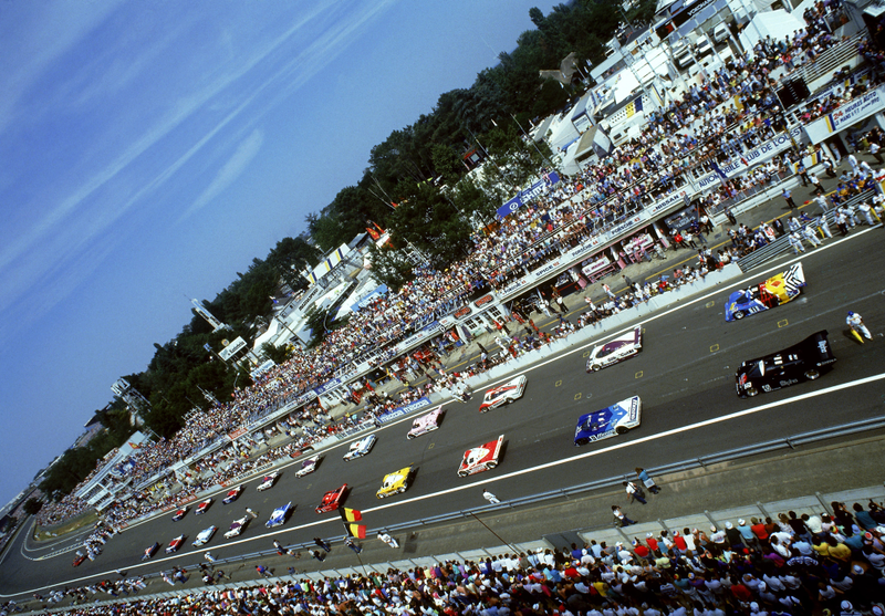 Illustration for article titled These Incredible Photos Show How Le Mans Evolved Over 84 Years